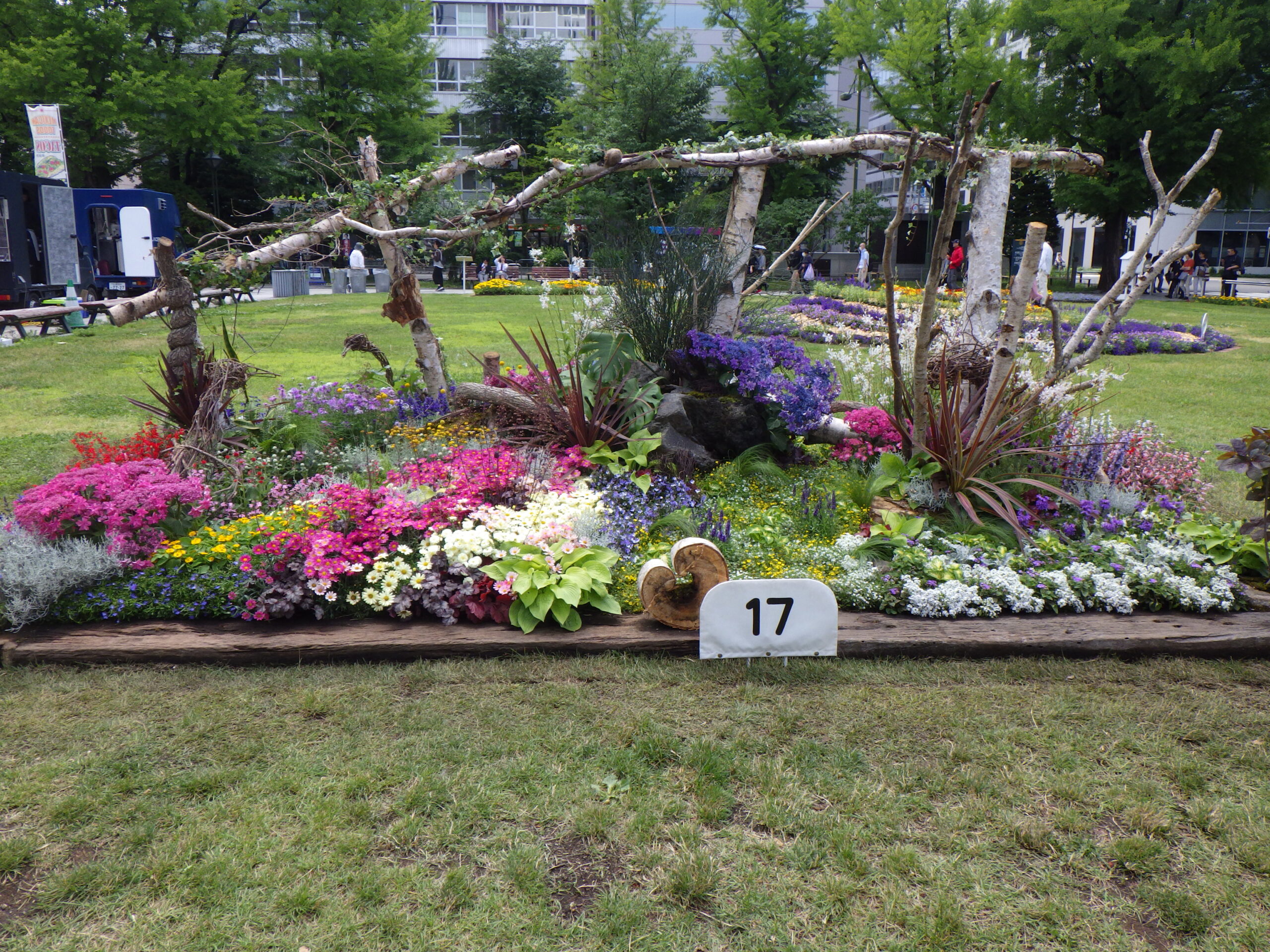 R8コンクール花壇市長賞_四宮造園