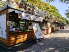 西10丁目オータムフェスト会場円山牛乳販売店ブースの画像