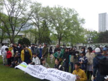 大通公園西2ベンチ塗装集合写真