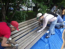 ベンチ塗装イベント　ペーパー掛け7