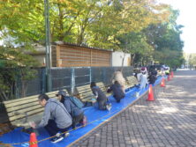 西7ベンチ塗装_ペーパーかけ8