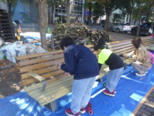 西7ベンチ塗装_塗装中7