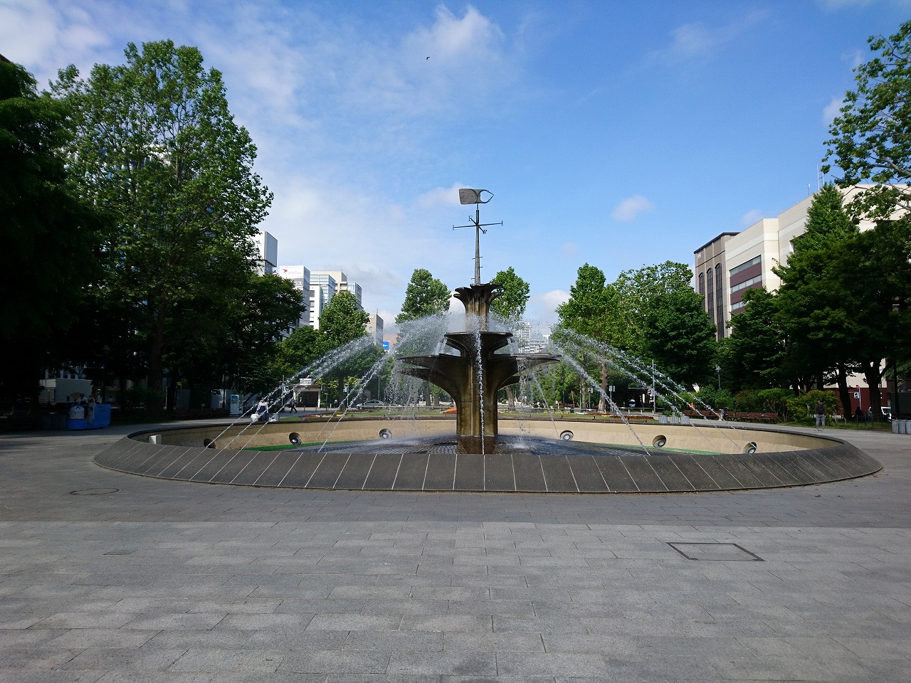 6月 18 大通公園 公益 財団法人 札幌市公園緑化協会